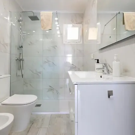 Luxury Flat, Few Minutes From Fanabe Beach!